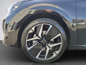 Peugeot 208 1.2 Hybrid GT