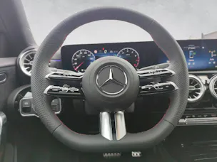 Mercedes-Benz A 200 AMG Line Night Star