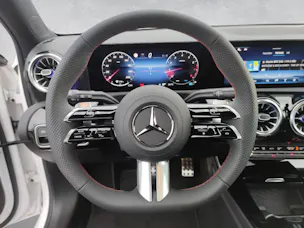 Mercedes-Benz A 200 AMG Line Night Star