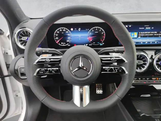Mercedes-Benz A 200 AMG Line Night Star