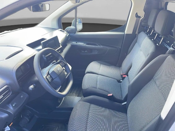 Vehicle image 10 Vehicle image 10