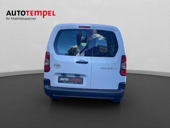 Vehicle image 7 Vehicle image 7