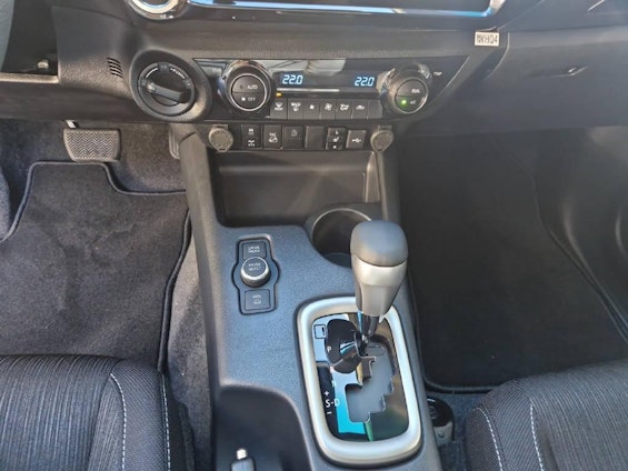 Vehicle image 15 Vehicle image 15