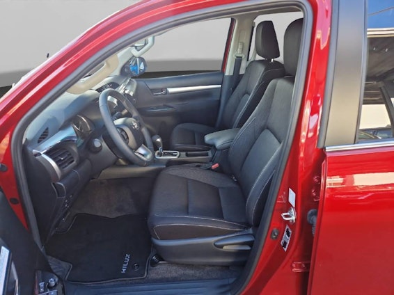 Vehicle image 9 Vehicle image 9