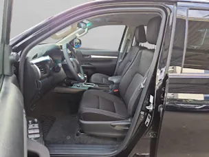 Toyota Hilux Double Cab.-Pick-up 2.8 48038/004