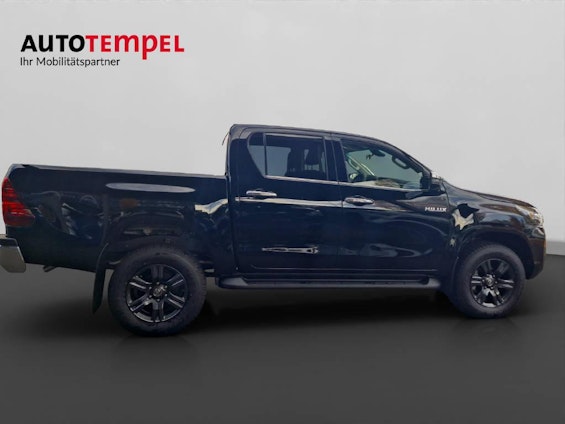 Vehicle image 4 Vehicle image 4