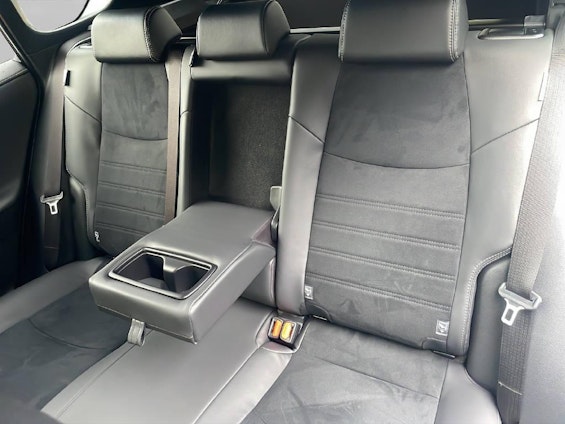 Vehicle image 13 Vehicle image 13