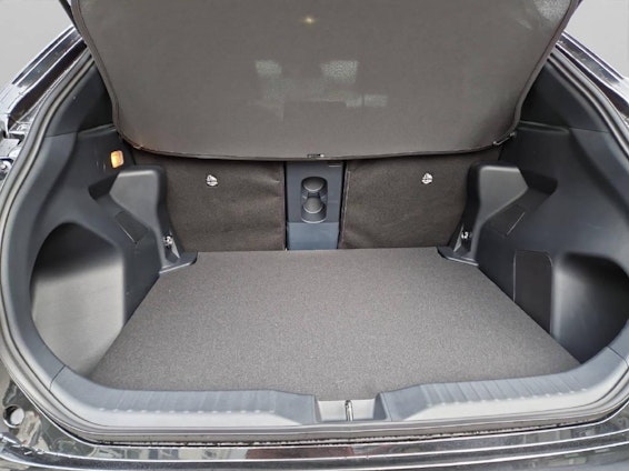 Vehicle image 15 Vehicle image 15