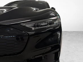 https://vehicle.imgix.net/4130094/270b07fc-d219-424e-ad16-960419c689af.jpg