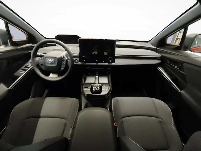 Fahrzeugbild TOYOTA C-HR+