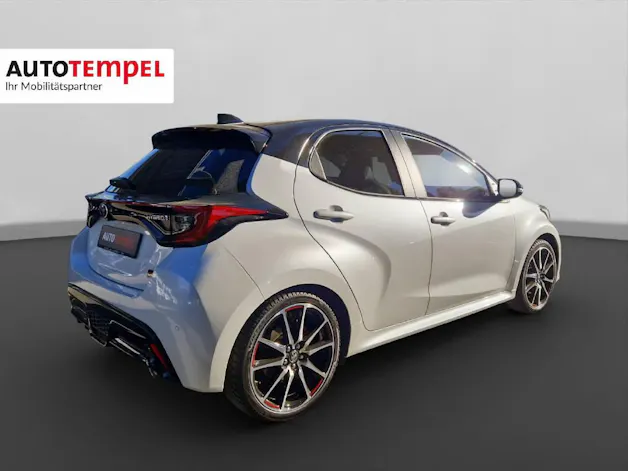 Toyota Yaris 1.5 VVT-i HSD GR Sport 45487/003