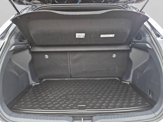 Vehicle image 14 Vehicle image 14