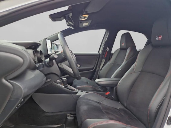 Vehicle image 8 Vehicle image 8