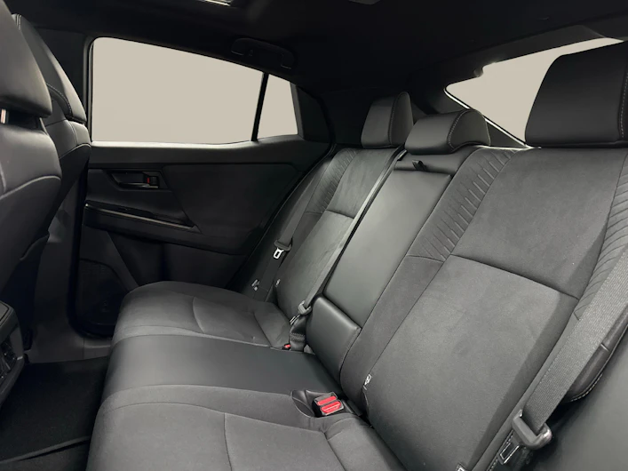 Fahrzeugbild TOYOTA C-HR+