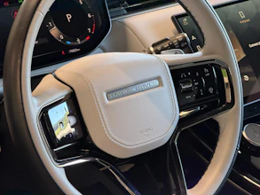 https://vehicle.imgix.net/4130184/955896ca-de40-498c-b3df-494926409cab.jpg