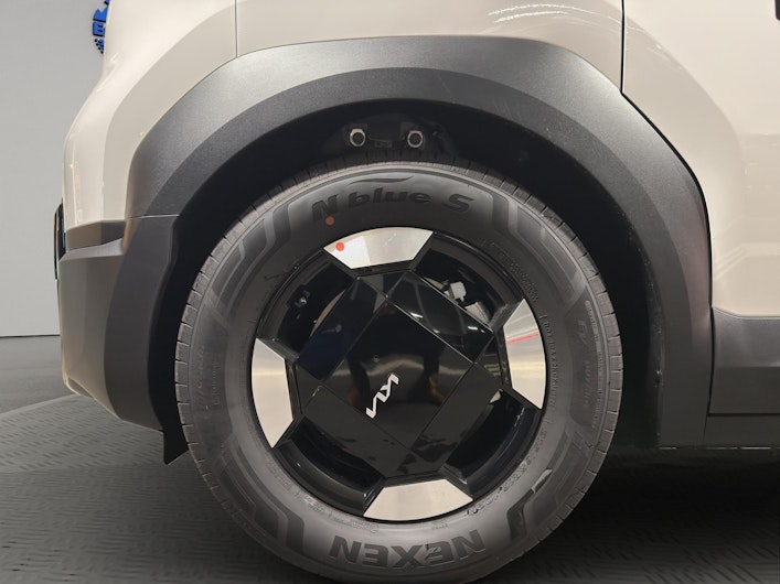 Vehicle image KIA PV5