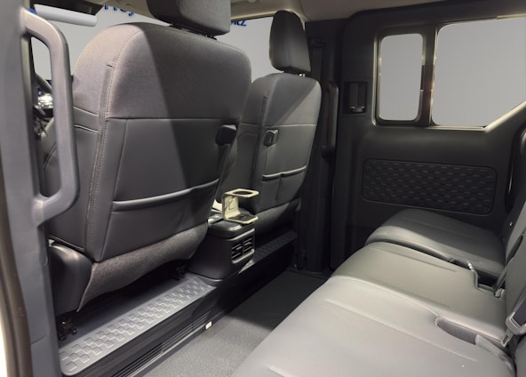 Vehicle image 10 Vehicle image 10