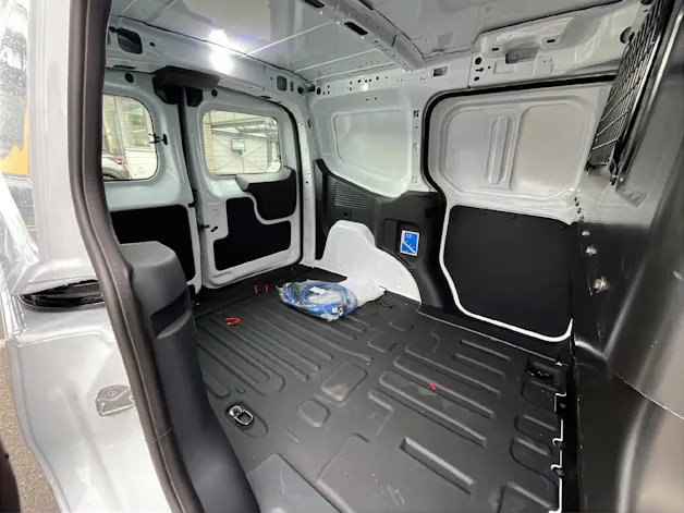 Ford E-Transit Courier Van Trend