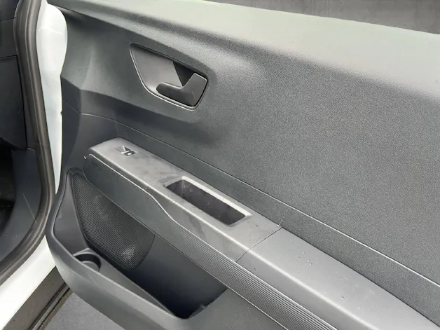 Ford E-Transit Courier Van Trend