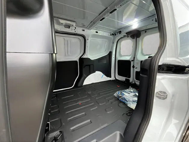 Ford E-Transit Courier Van Trend