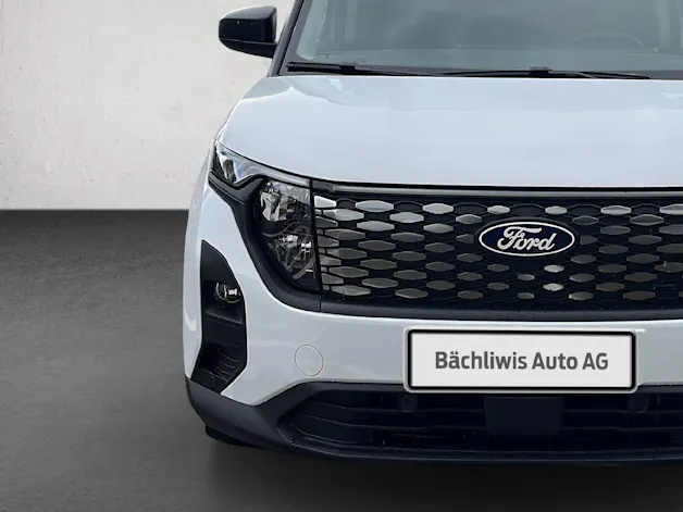 Ford E-Transit Courier Van Trend