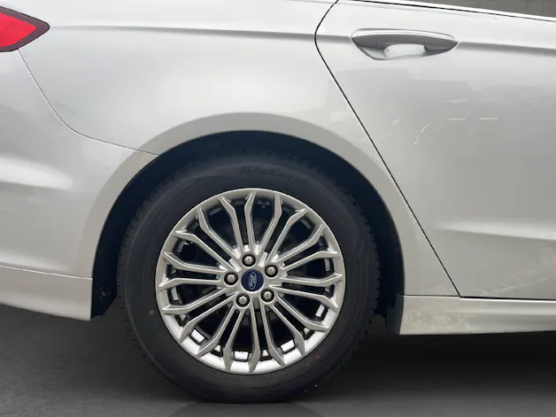 Ford Mondeo Station Wagon 2.0 HEV 187 Titanium