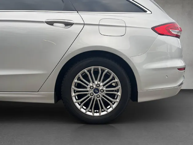 Ford Mondeo Station Wagon 2.0 HEV 187 Titanium