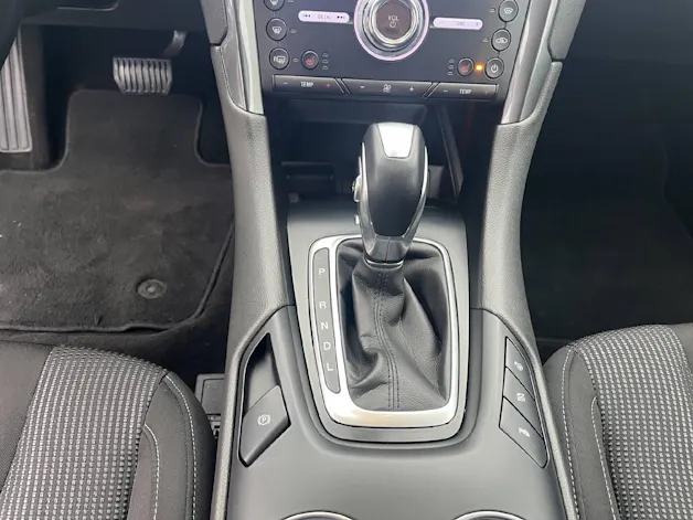 Ford Mondeo Station Wagon 2.0 HEV 187 Titanium