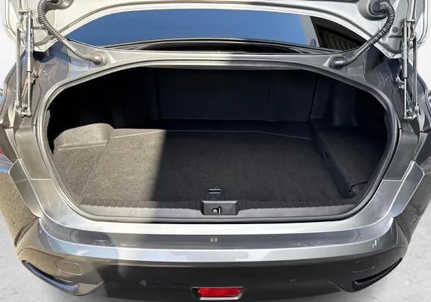 Toyota Mirai Fuel Cell Platinum
