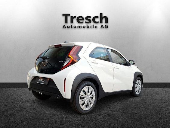 Vehicle image 2 Vehicle image 2