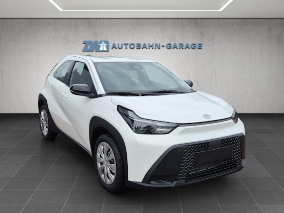 Vehicle image 6 Vehicle image 6