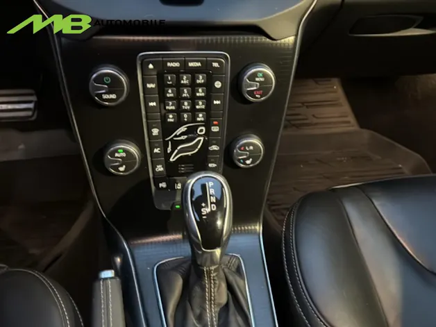 Volvo V40 2.0 D4 Momentum S/S