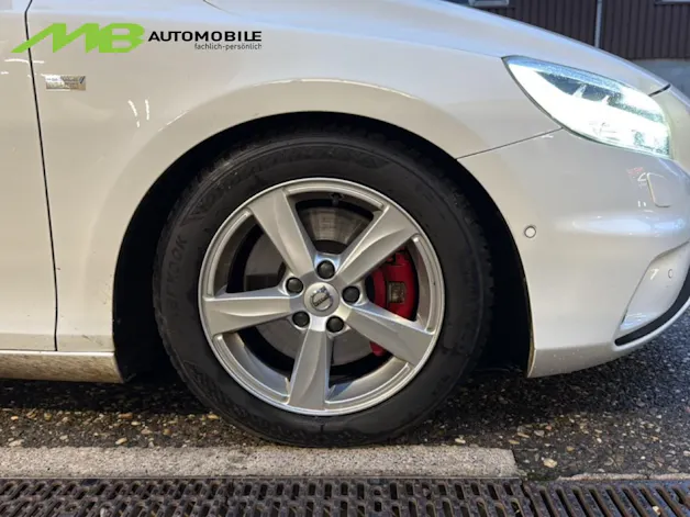 Volvo V40 2.0 D4 Momentum S/S