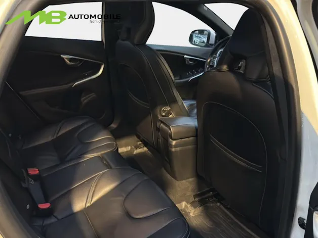 Volvo V40 2.0 D4 Momentum S/S