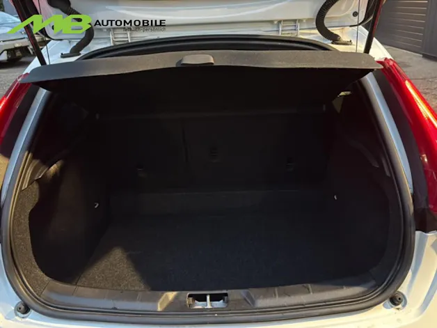 Volvo V40 2.0 D4 Momentum S/S