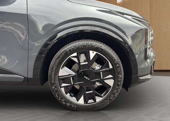 Vehicle image 14 Vehicle image 14