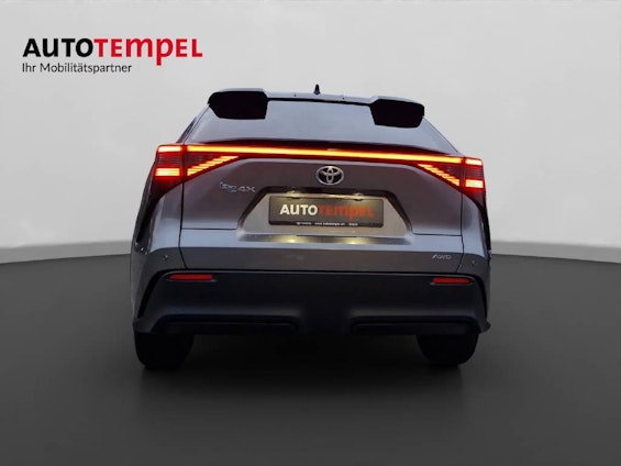 Vehicle image 7 Vehicle image 7