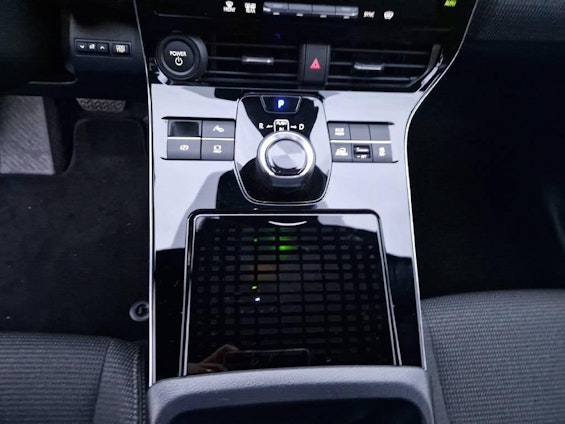 Vehicle image 15 Vehicle image 15