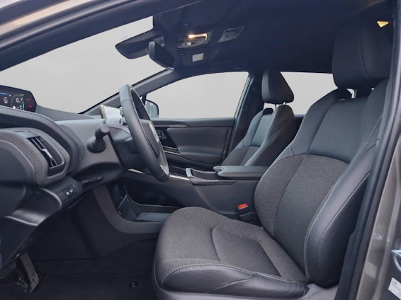 Vehicle image 8 Vehicle image 8