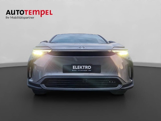 Vehicle image 6 Vehicle image 6