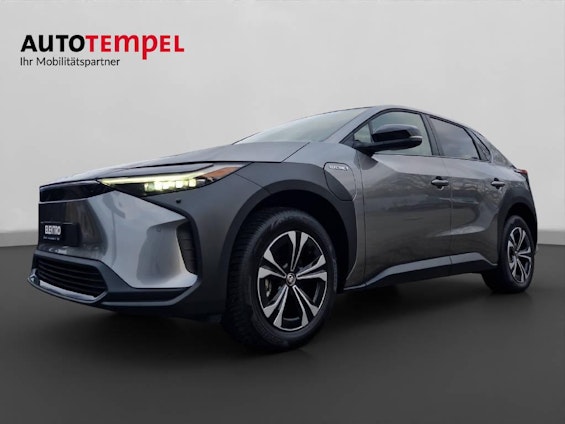 First vehicle image First vehicle image