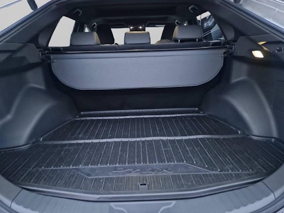 Vehicle image 14 Vehicle image 14