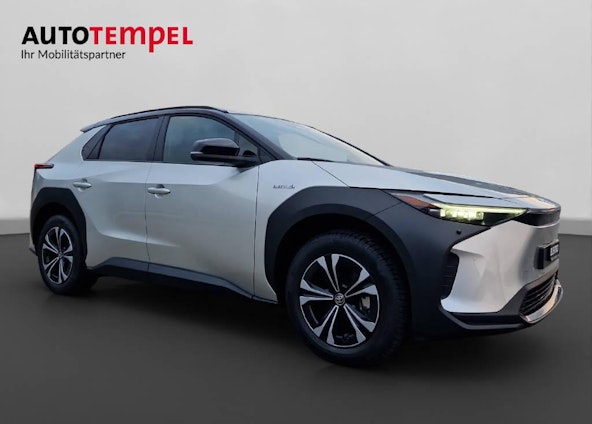 Vehicle image 3 Vehicle image 3