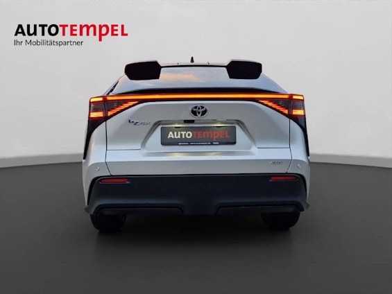 Vehicle image 7 Vehicle image 7