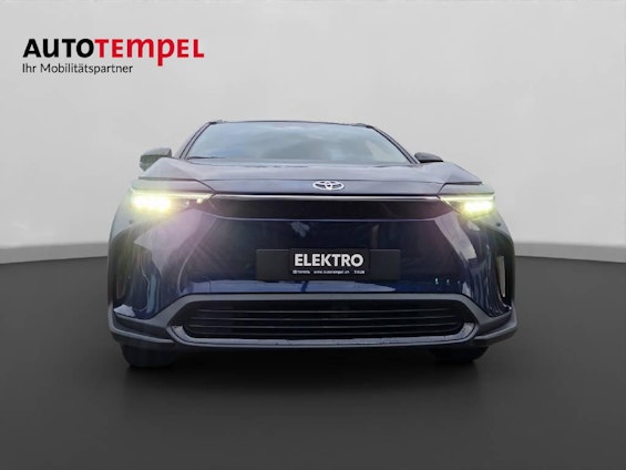 Vehicle image 6 Vehicle image 6