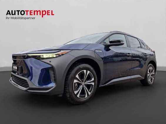 First vehicle image First vehicle image