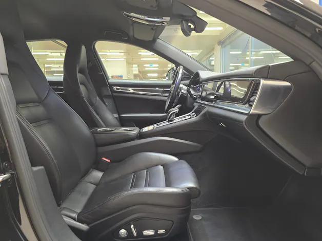 Porsche Panamera 4S PDK