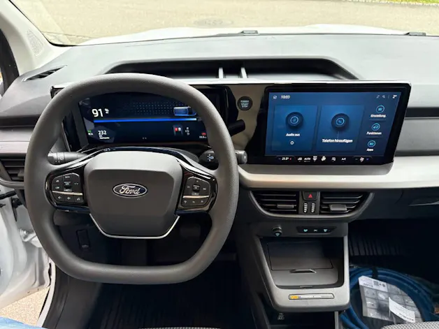 Ford E-Transit Courier Van Trend