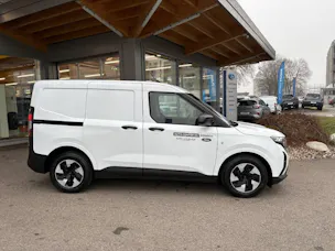 Ford E-Transit Courier Van Trend