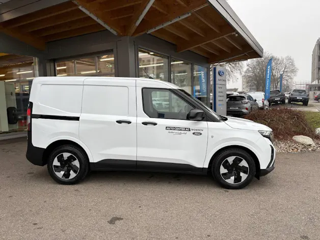 Ford E-Transit Courier Van Trend